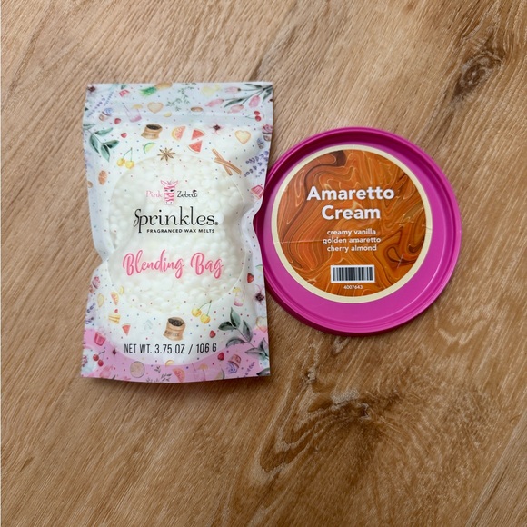 Pink Zebra Soft Soy Fragrance Wax Melts 4 oz Bag‎ Amaretto Cream - Picture 1 of 4